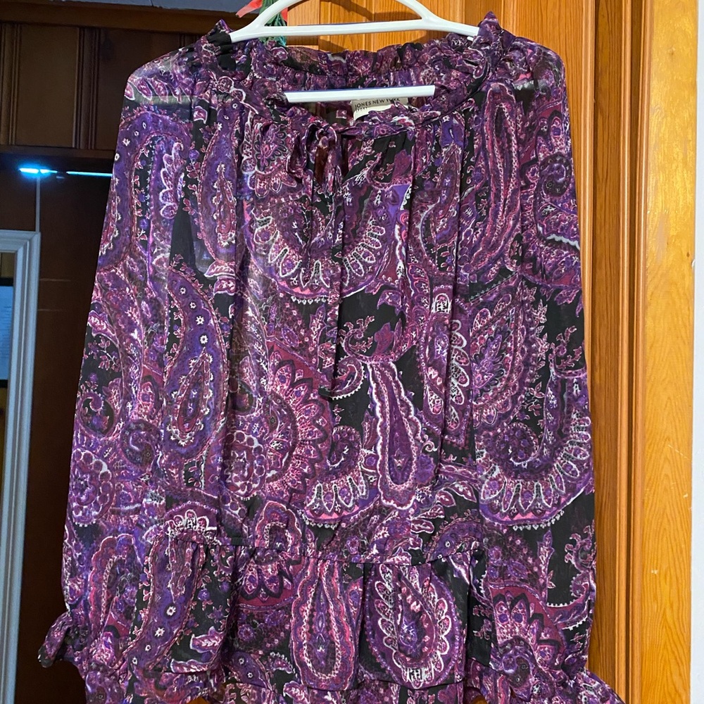 Jones of New York multiple color shirt.